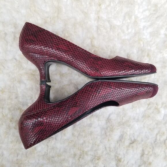 Suede & Snake Print Pumps Size 9.5 Square Cap Toe Dark Red Leather Heels Proxy - Picture 12 of 13